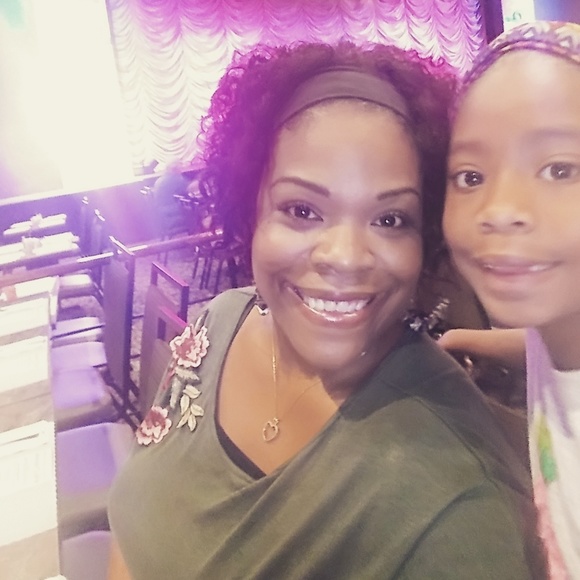 Only the Best From My Closet - Picture 3 of 8